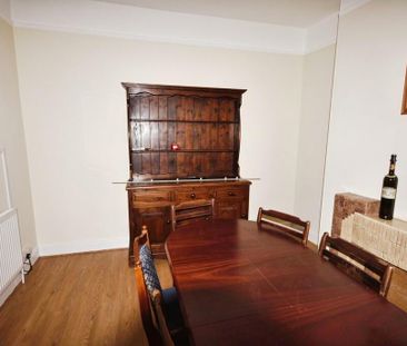 6 bedroom terraced house to rent - Photo 2