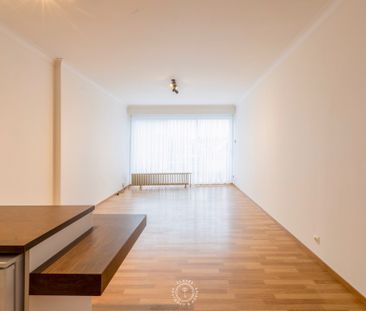 Centraal gelegen en volledig instapklaar 1-slaapkamer appartement - Photo 2