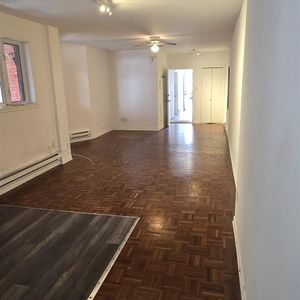 Mile-End - Beau 3 1/2 Au 2e Étage - Photo 2