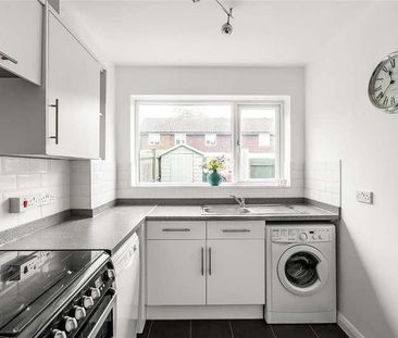 Barrow Green Road, Oxted, RH8 - Photo 4