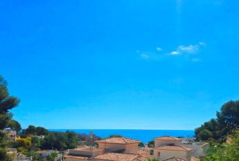 LONG TERM RENTAL Beautiful villa with sea views for rent in Benissa coast with 5 bedrooms.