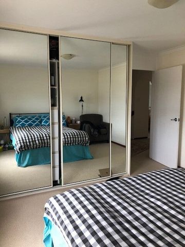 South Perth - Photo 2