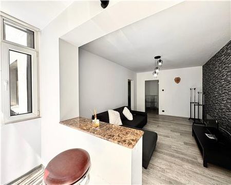 Inchiriere apartament 2 camere, decomandat, zona Nord, Ploiesti. - Photo 4