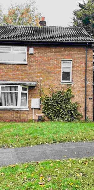 3 bedroom end of terrace house to rent - Photo 1