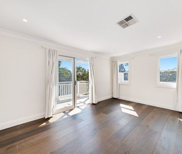 Immaculate & spacious parkside home with north easterly views over ... - Photo 4
