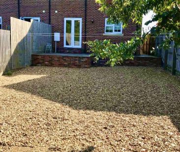 3 bedroom semi-detached house to rent - Photo 6