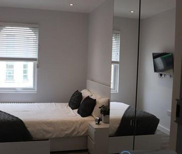 1 bedroom in a house share to rent - Photo 2