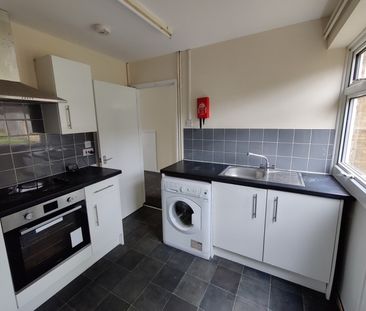 3 bedroom House - Honeysuckle Gardens, Hatfield - Photo 3