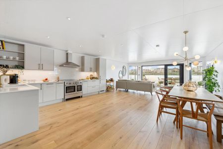 2 bedroom houseboat to rent - Photo 4