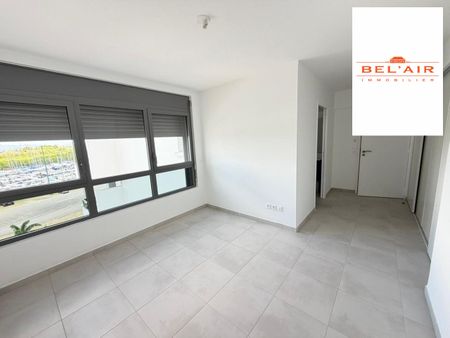 Location Appartement 3 pièces 82m² FORT DE FRANCE 97200 - Photo 5