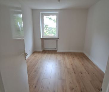 Helle 2-Zimmer-Wohnung in Mönchengladbach mit Balkon - Foto 1
