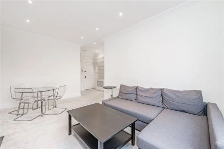 1 bedroom flat in London - Photo 2