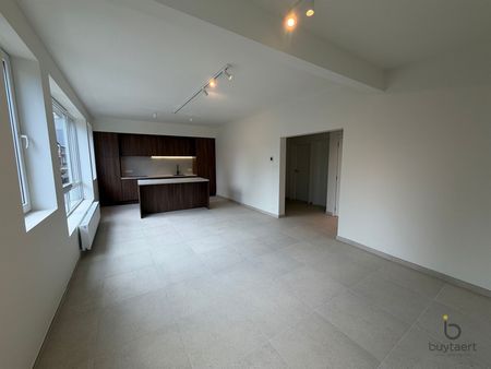 Appartement te huur in Antwerpen met 3 slaapkamers - foto 4