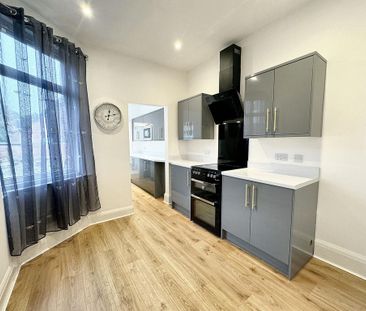 3 bedroom terraced house to rent - Photo 5
