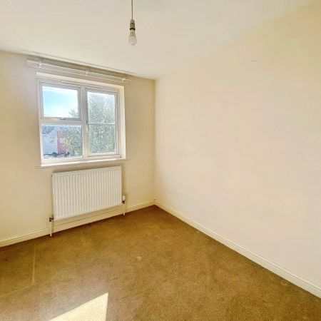 Drifters Way, Great Yarmouth NR31 - Photo 1