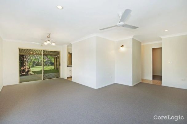 43 Templeton Crescent, - Photo 1