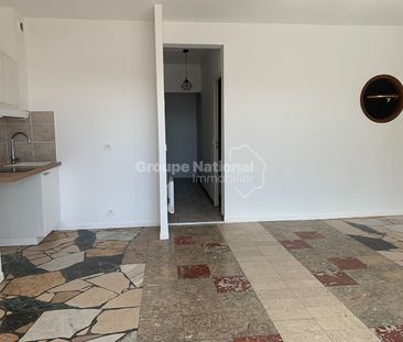 Location Appartement 2 pièces 56m² - Photo 3