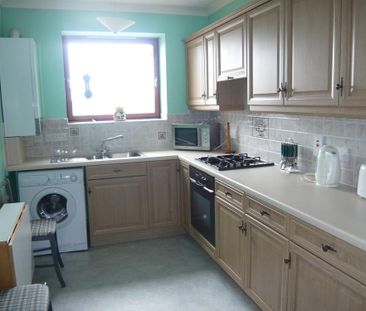 2 bedroom flat to rent - Photo 4