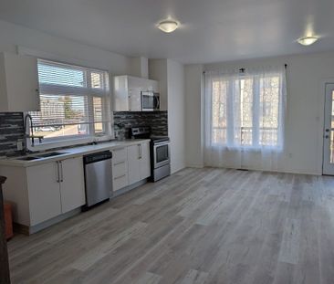 For Lease - 540 Essa Road Unit# 17, Barrie, Ontario - Photo 3