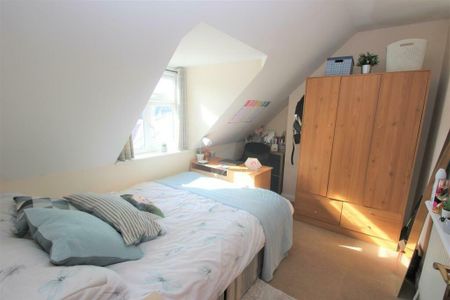 6 bedroom flat to rent - Photo 3