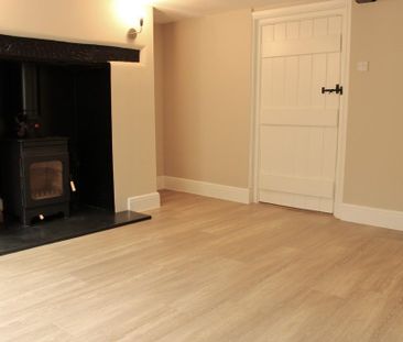 3 bedroom semi-detached house to rent - Photo 2