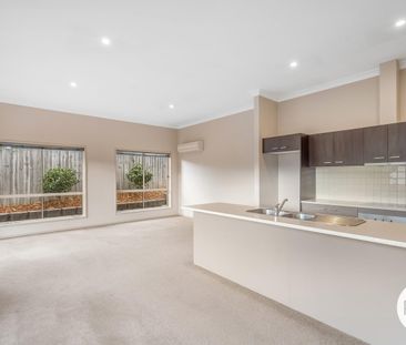 Charming 2-bedroom home in quiet street - Photo 5