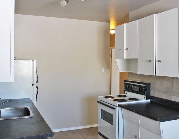 Argyll Apartments | 7107 79 Avenue NW, Edmonton - Photo 1