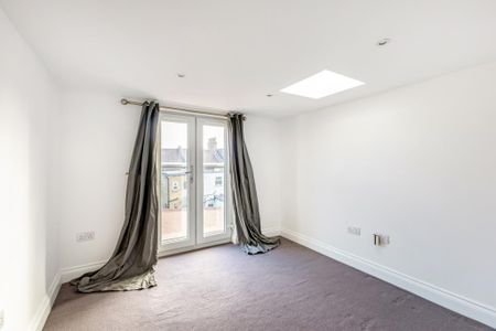5 bedroom terraced house to rent - Photo 4