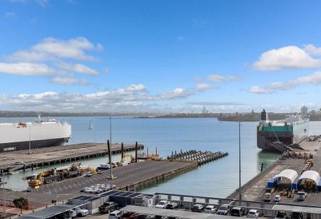 One bedroom with amazing view in Scene One apartme - Photo 5