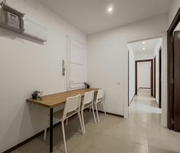 Carrer d'Occident, L'Hospitalet de Llobregat, Catalonia 08903 - Photo 1