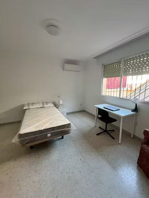 Calle Grandola, Montequinto, Andalusia 41089 - Foto 1