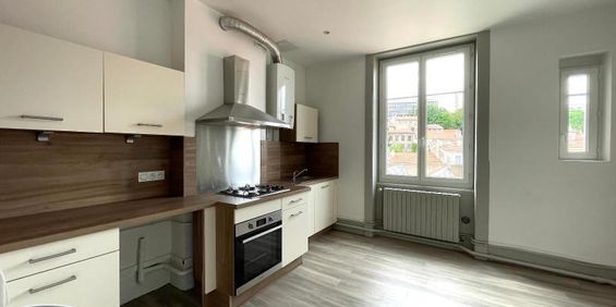 Location Appartement 2 pièces 68m² ST ETIENNE 42000 - Photo 3
