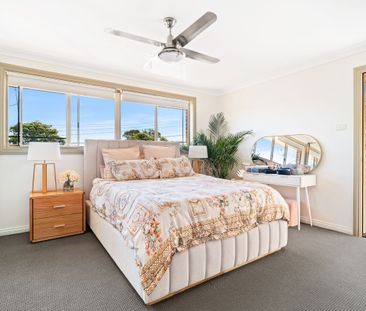 Spacious Family Home in a Sought-After Sans Souci Location - Photo 2
