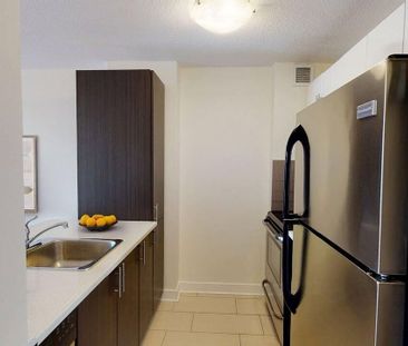 2470 Southvale Cres, Hawthorne Meadows - Sheffield Glen, Ottawa, ON - Photo 4