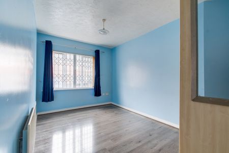 2 bed ground floor flat to rent in Rea Road, Birmingham, B31 - Photo 3