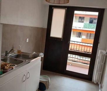 F2 de 46m² avec une terrasse de 11m² - Photo 2