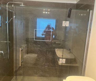 EXECUTIVE 3 BEDROOM RESIDENCE - Photo 5