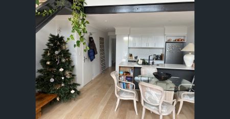 Spacious As New Unit in Boutique Development (includes quality whitegoods) - Photo 2