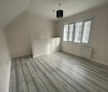 High Street, Stamford - Photo 3