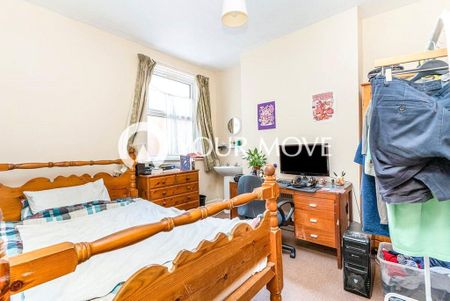 6 bedroom terraced house to rent - Photo 2