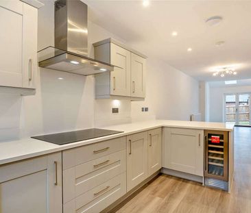 Brand new luxury townhouse with garage, ideally located in 'Alderle... - Photo 5