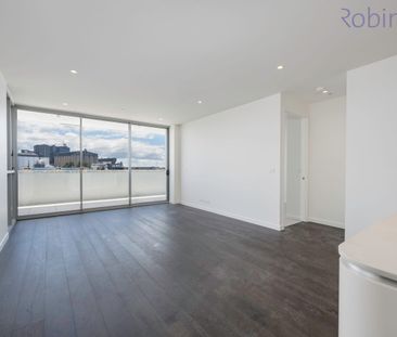 Luxuriously spacious two bedroom, two bathroom apartment in the Hun... - Photo 1