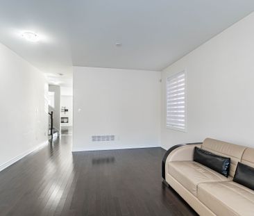 For Lease - 11 SPOKANNE Street, Brampton, Ontario - Photo 2