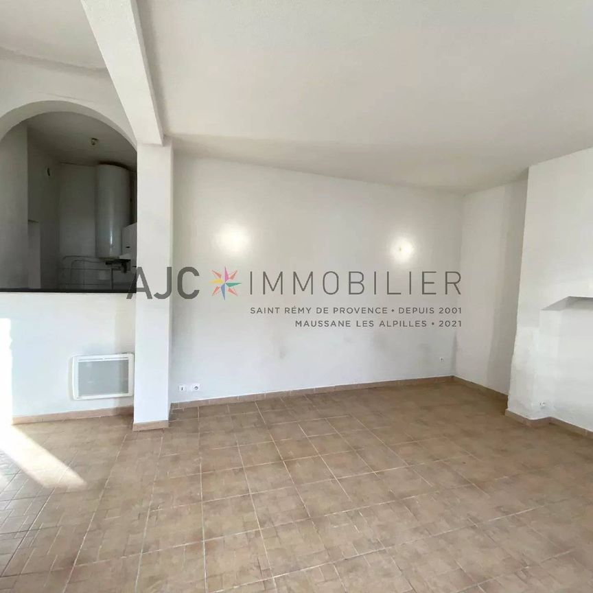 APPARTEMENT T3 - COUR - Photo 1