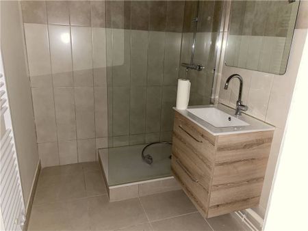 Location Appartement 1 pièce 37m² GRENOBLE 38000 - Photo 5