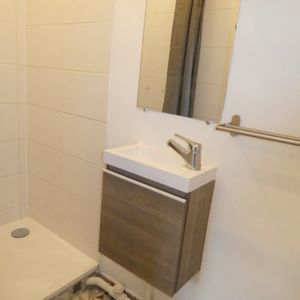 Location Appartement 1 pièce 10m² FONTAINEBLEAU 77300 - Photo 3