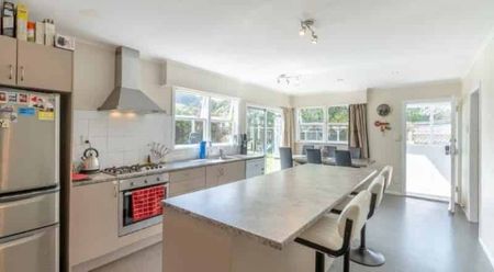 Sunny Four Bedroom Home in Paraparaumu - Photo 5