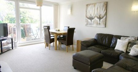 Vectis Court, Bassett - Photo 2