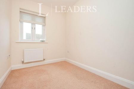 3 bedroom end of terrace house to rent - Photo 3