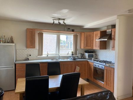 Room in a Shared Flat, Charlotte Street, G1 - Photo 3